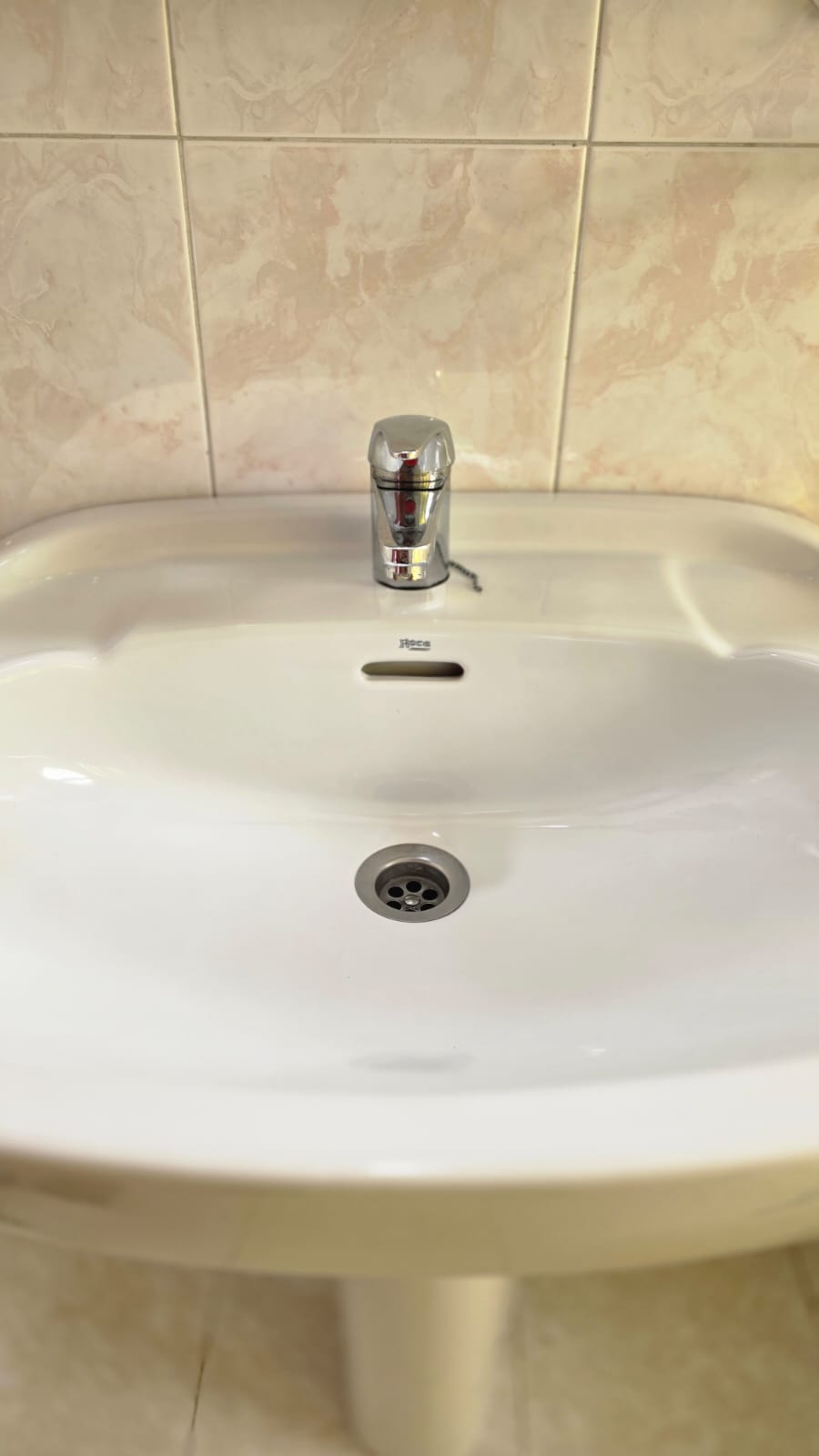 Bathroom basin